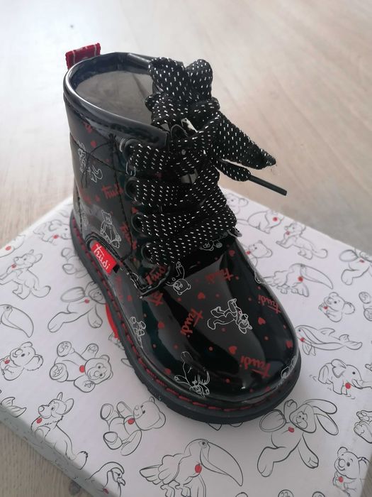 Ghete copii, numărul 21. Sunt noi.