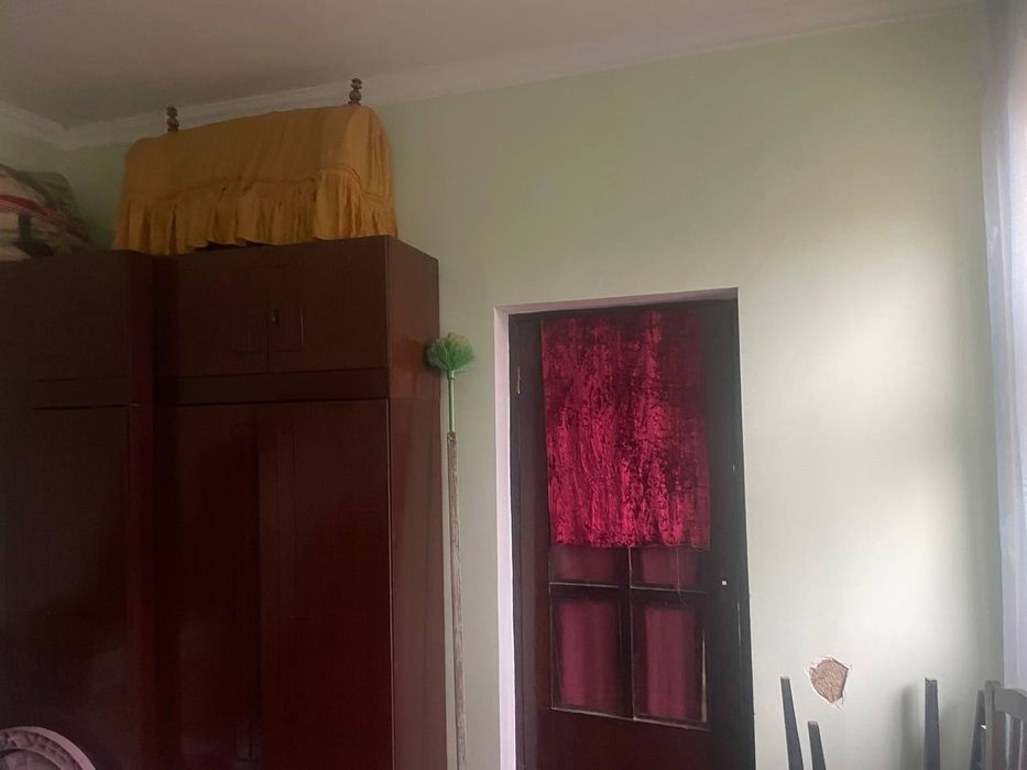 Киров Олмазор куча Учаска сотилади 8сотих яшашга 4хонаси бор  ва хаммо