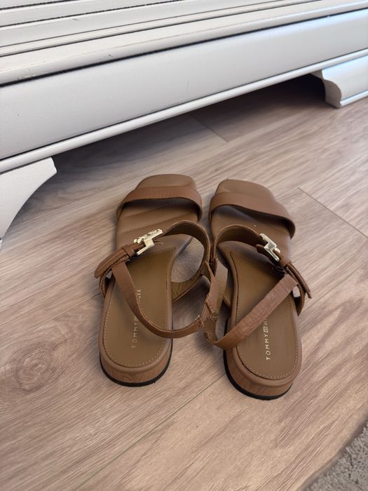 Sandale Tommy Hilfiger marimea 37