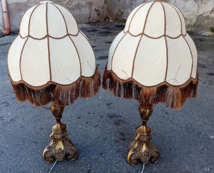 Elegant set de 2 veioze din bronz masiv în stilul Baroc și abajur din