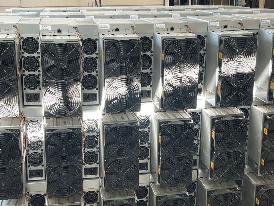 Асик майнер Antminer Asic s19