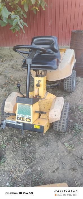 Vând tractor tuns gazon