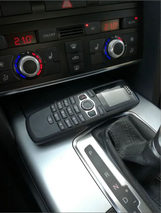 Oригинальный тeлeфoн AUDI — Made in Germany