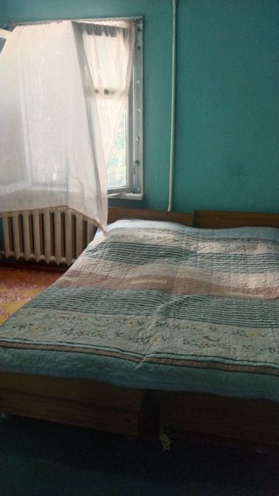 Kvartira ona-bolaga, opa-uka yoki 3 ta qizga