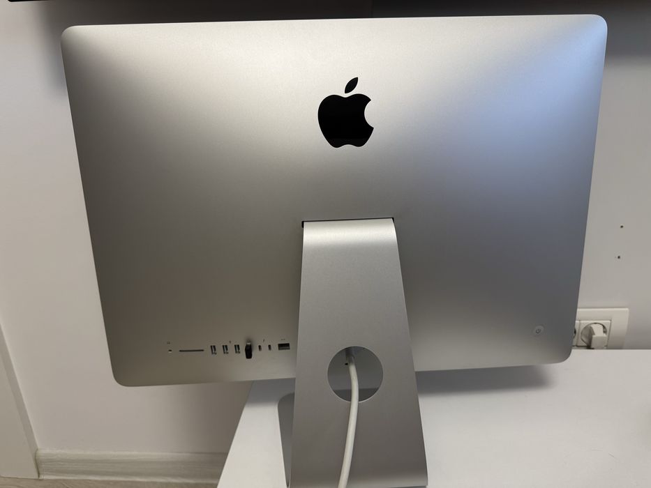 iMac Retina 4K (2019) – Intel i5 - 8GB RAM  (32G SSD + 1TB HDD)