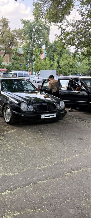 Mercedes Benz W210