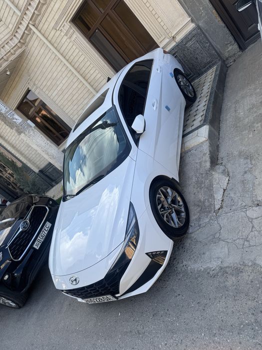 Hyundai elantra 2022
