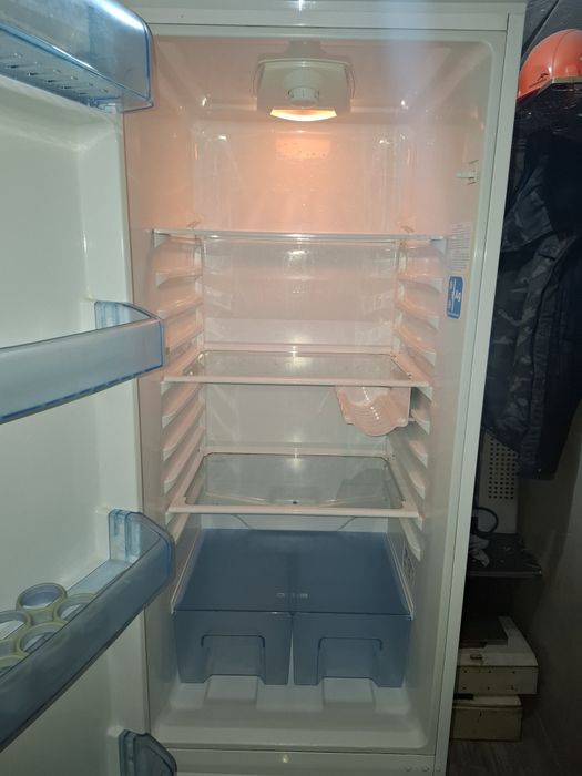 Продаётся холодильник веко хороший состоянии