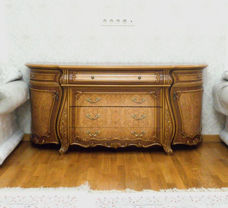 Продам комоды и сервант
