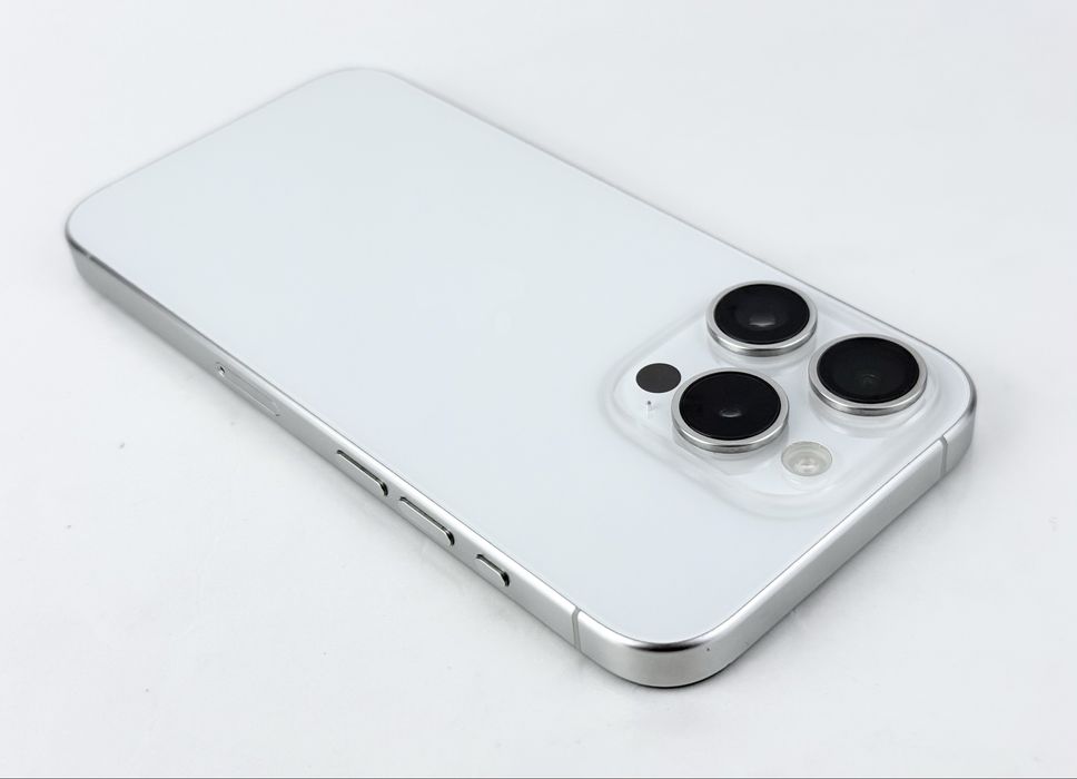 Apple iPhone 15 Pro 128GB White 0 Заряда! Отличен