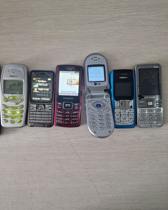 Продам телефоны для связи.