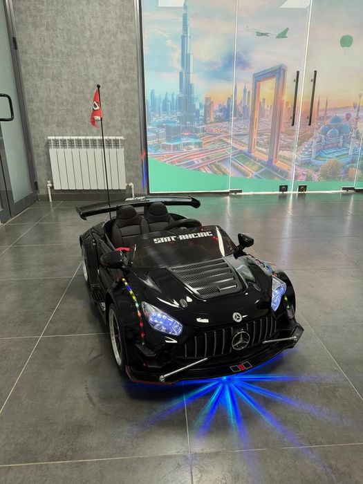 Detskiy moshina mers 906