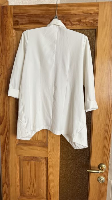 Продам костюм женский