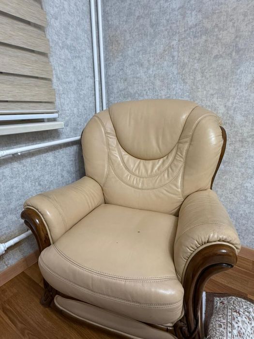 Кресло кожанная 1шт
