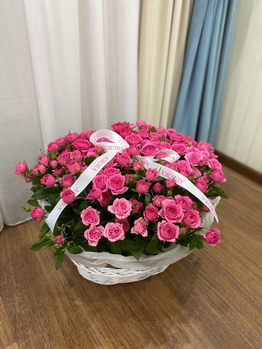 розы в корзине софи