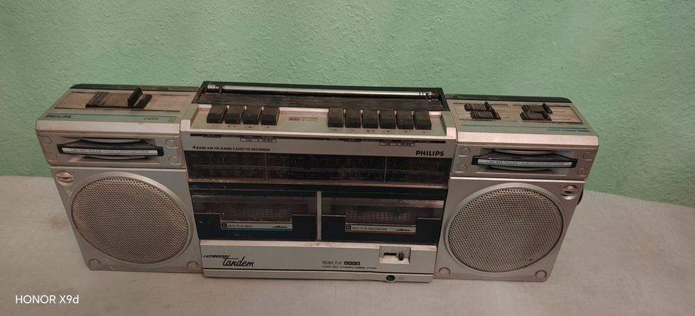 Продаю магнитофон PHILIPS