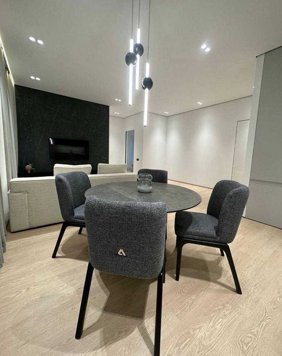 Продается Квартира в Центре на Мирабад Авеню 3/4/10, Вид на Двор.