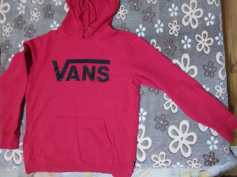 Суичър в цикламено за сезона