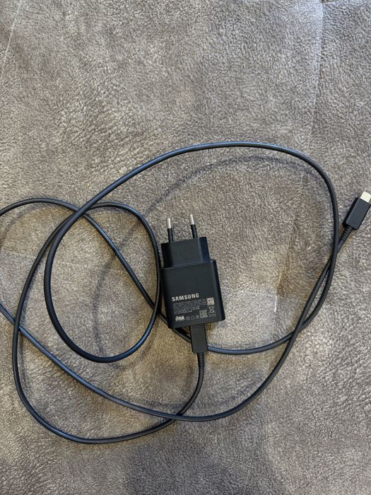 Продам зарядку Samsung