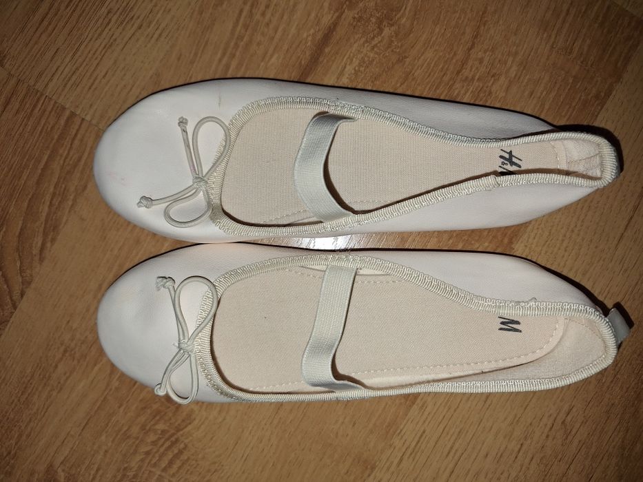 Детски обувки, цвят екрю