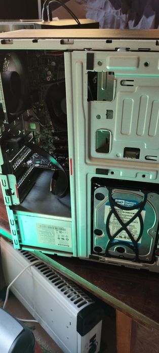 Готов компютър за работа и леки игри + Монитор + Безжична клавиатур