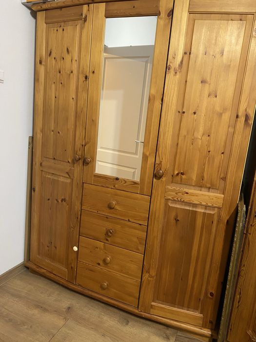 Vand  mobila living/ dormitor