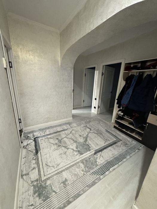 Продам квартиру 4 комнатную