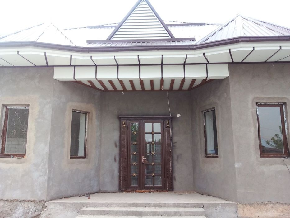 Уй сотилади. 12 соток.