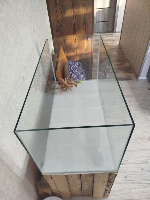 Продам Аквариум с тумбой