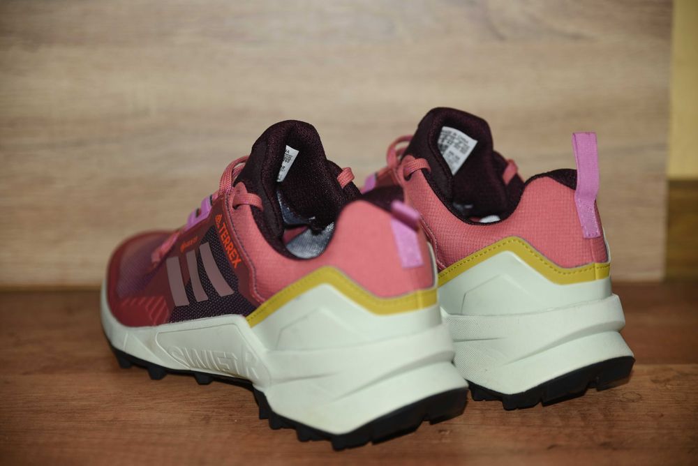 НОВИ Adidas Terrex Gore Tex оригинални, 42 номер