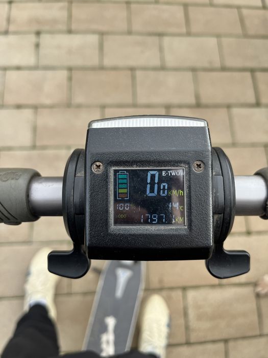 trotineta e-twow booster es