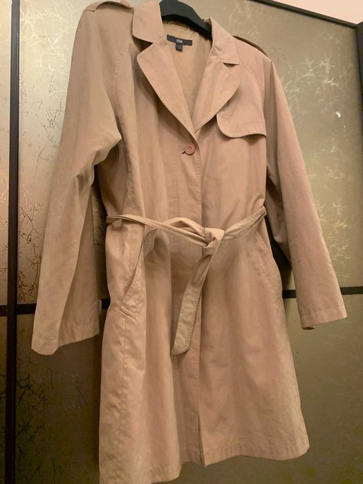 Продавам нов елегантен шлифер