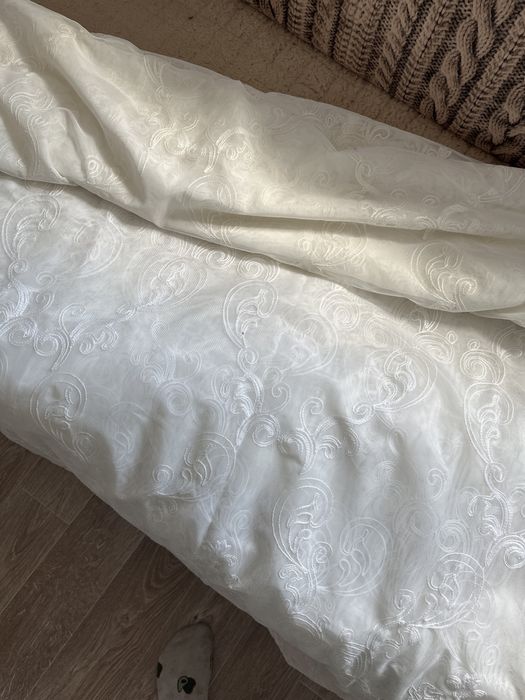 Продам тюль светло- бежевый цвет