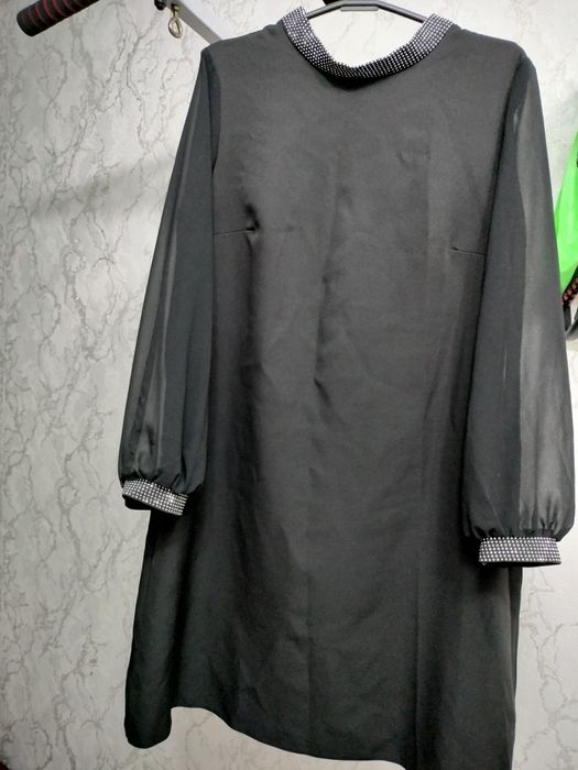 Продам по 3000т 2 платье