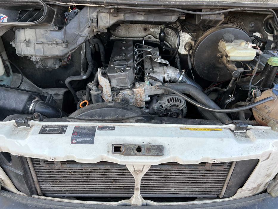 Dezmembrez PIESE Volkswagen LT 28,35,46 motor 2.8 TDI de MAN 131 cp ATA 2001 cu POMPA INJECTIE