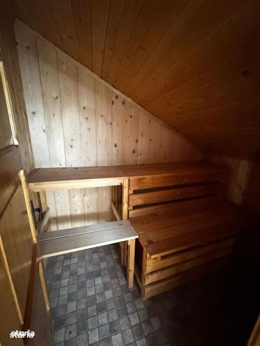 Casa spatioasa cu mansarda  zona Titulescu