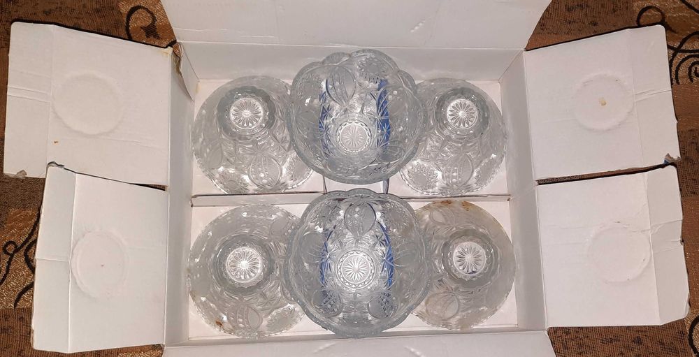 Продам набор стеклянной посуды новый