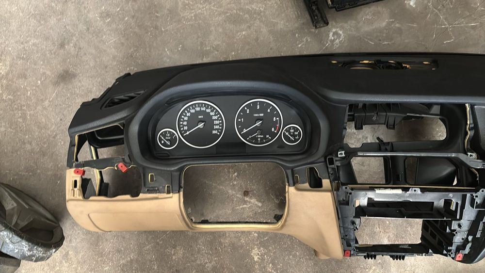 BMW x4 ф26 на части