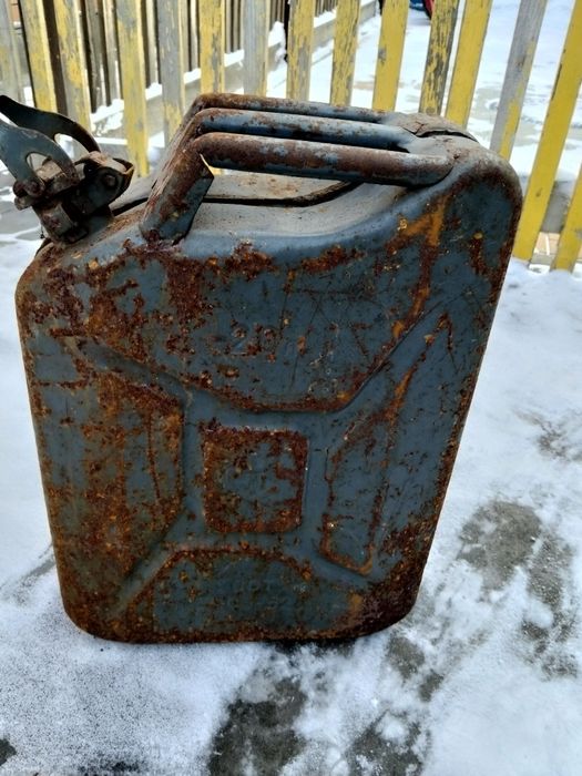 Продам канистры для ГСМ