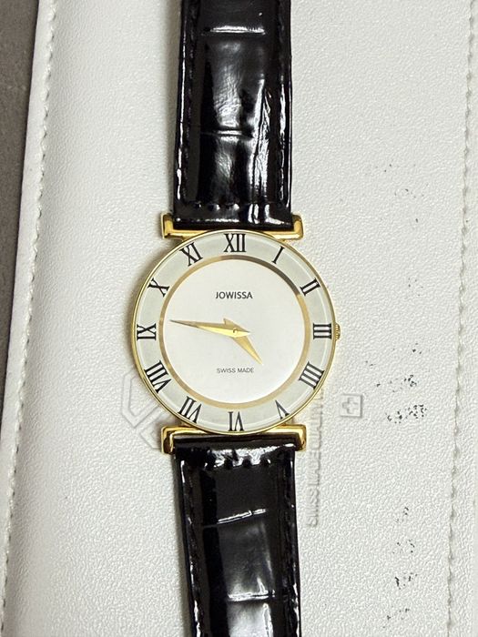 Срочно продам часы швейцария