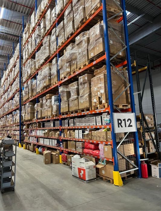 Rafturi metalice industriale reglabile