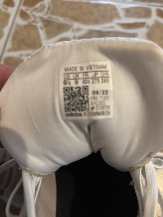 Adidași adidas albi