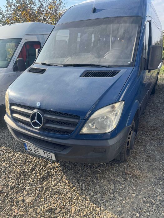 Vand 2 Microbuze Sprinter 19 locuri  2008