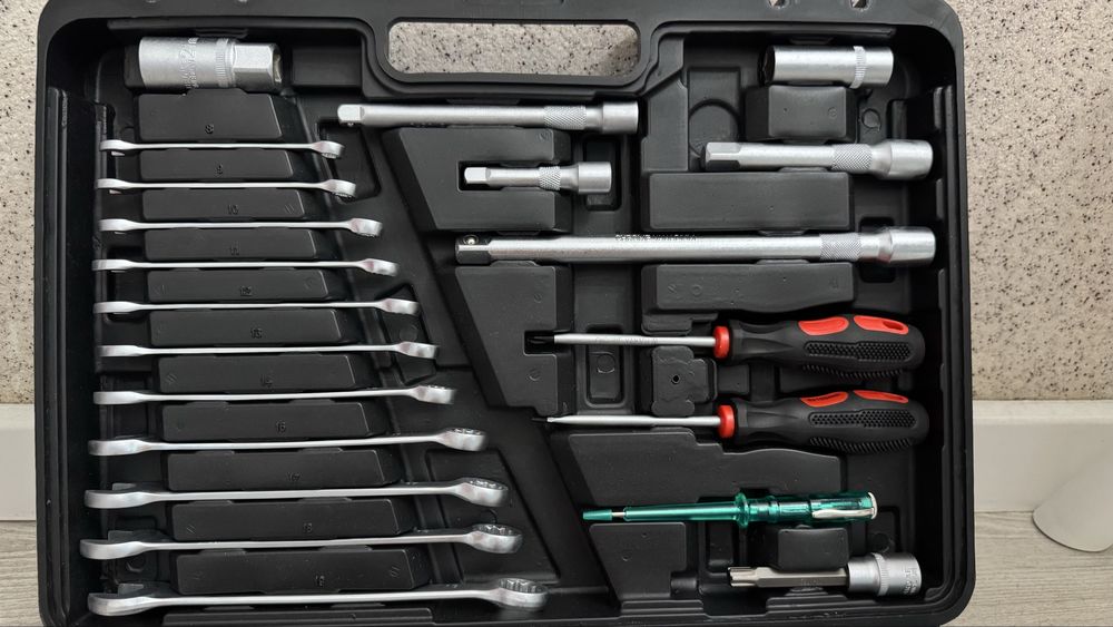 Набор инструментов автомобильный