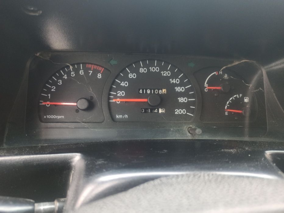 Neksya 1 DOHC sotiladi 2008 moshina xarajatsiz