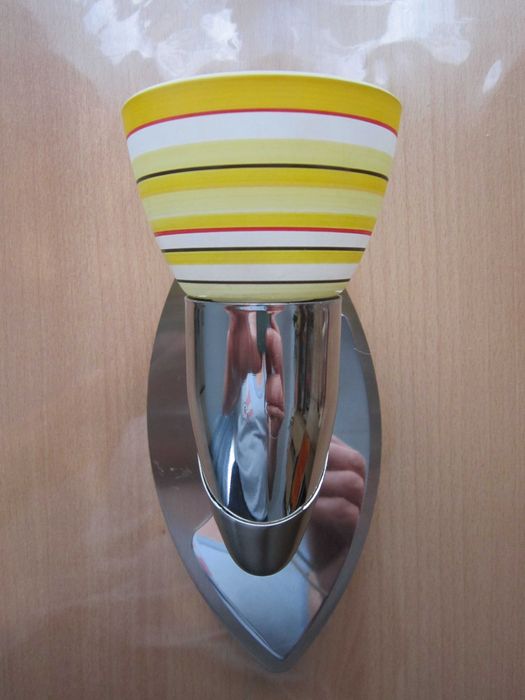 Светильники настенные.