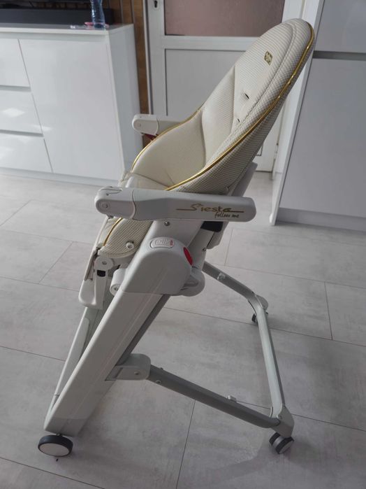 Стол за хранене Peg Perego Siesta Follow me  Бял