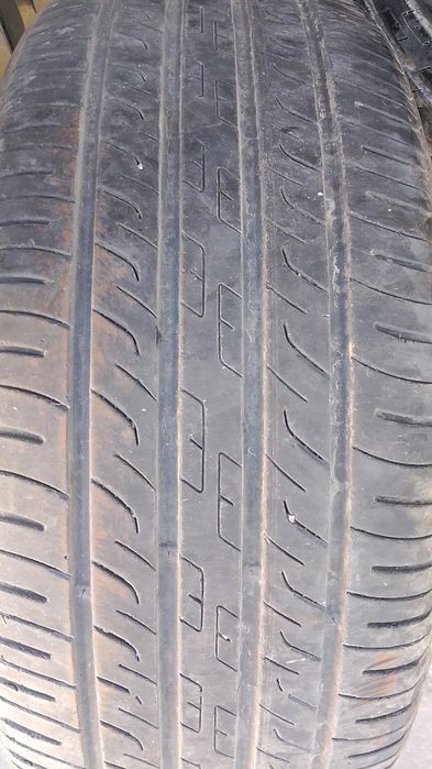 Продам шины размер 235/50 /19