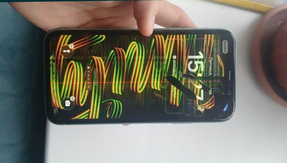 Продам IPhone 11