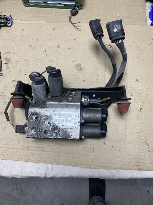 Помпа динамик драйв окачване /щанги BMW E60 E61